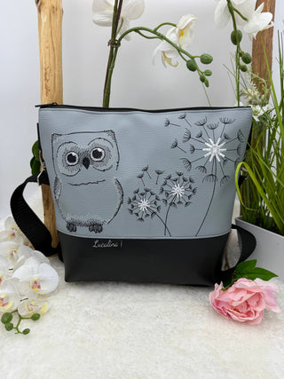 Eule mit Pusteblume (grau schwarz)